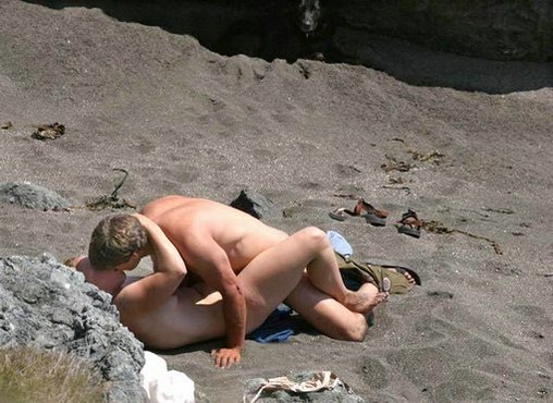 Couple caught having sex on public beach photo - free mature homemade ...